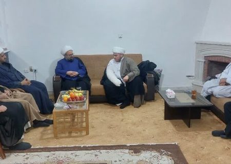 ابلاغ سلام آیت‌الله اعرافی به روحانی سوء قصد قرار گرفته در روستای افتخارآباد خاش