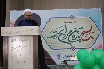 مدیر حوزه علمیه سیستان و بلوچستان: انقلاب اسلامی اقتدار، عزت و سربلندی برای کشور به ارمغان آورد